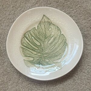 Leaf Design Decorative Plate